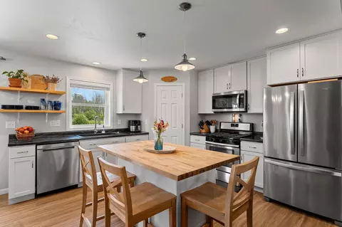 Kitchen - n9182 Dylan Drive, Appleton, WI 54915 photo 4 of 7