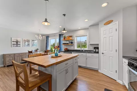 Kitchen - n9182 Dylan Drive, Appleton, WI 54915 photo 2 of 7