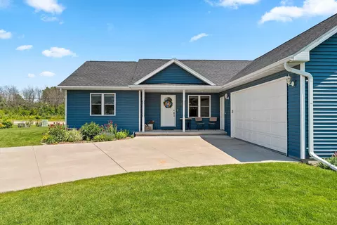 Exterior - n9182 Dylan Drive, Appleton, WI 54915 photo 4 of 13