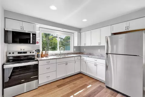 Kitchen - n9598 Noe Road, Appleton, WI 54915 photo 3 of 3