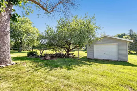 Exterior - n9598 Noe Road, Appleton, WI 54915 photo 5 of 7