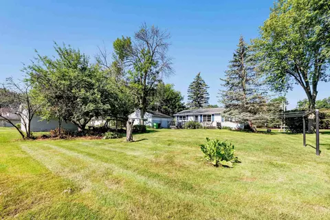 Exterior - n9598 Noe Road, Appleton, WI 54915 photo 4 of 7