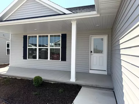 Exterior - 2205 Golden Gate Dr, Appleton, WI 54913 photo 2 of 2