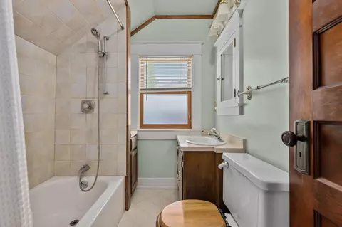 Bath - 1113 N State St, Appleton, WI 54915 photo 2 of 3