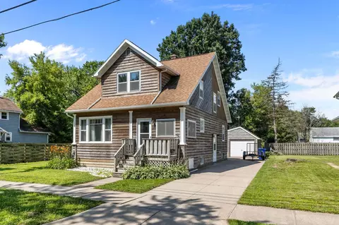 Exterior - 1113 N State St, Appleton, WI 54915 photo 1 of 6