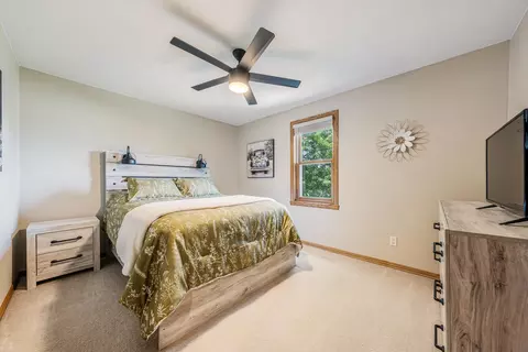 Bedroom - w2434 Snowberry Drive, Appleton, WI 54915 photo 4 of 5