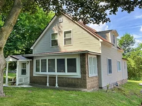973 Forest St, Niagara, WI 54151