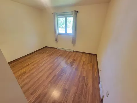 Bedroom - 1101 E Meadow Grove Blvd, Appleton, WI 54915 photo 6 of 9
