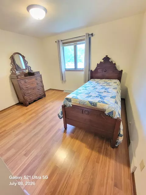 Bedroom - 1101 E Meadow Grove Blvd, Appleton, WI 54915 photo 5 of 9