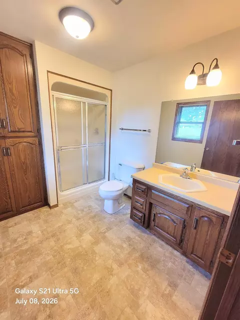 Bath - 1101 E Meadow Grove Blvd, Appleton, WI 54915 photo 1 of 5