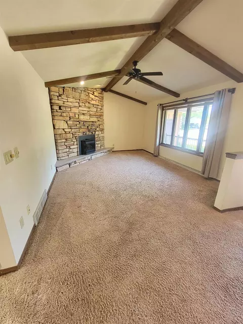Living - 1101 E Meadow Grove Blvd, Appleton, WI 54915 photo 5 of 5