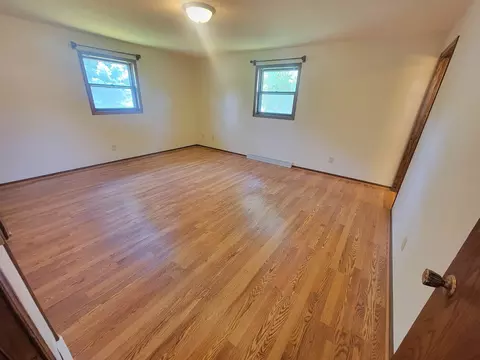 Bedroom - 1101 E Meadow Grove Blvd, Appleton, WI 54915 photo 8 of 9
