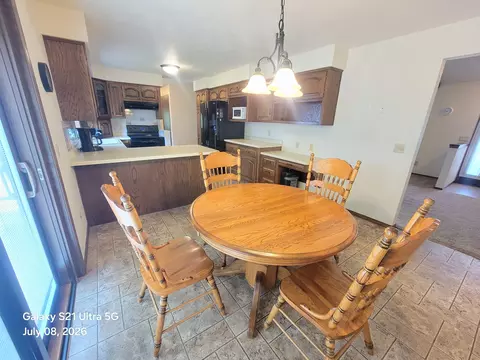 Kitchen - 1101 E Meadow Grove Blvd, Appleton, WI 54915 photo 3 of 4
