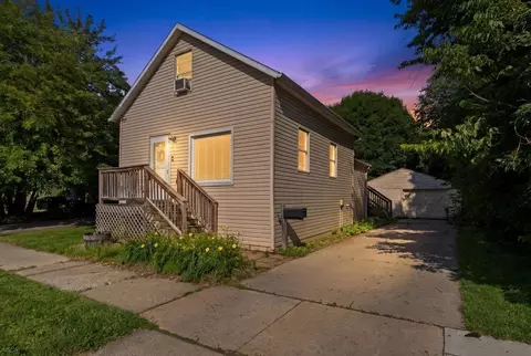 1225 Marshall Ave, Green Bay, WI 54303