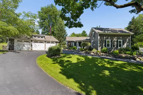 815 Grandview Rd, Hortonville, WI 54944