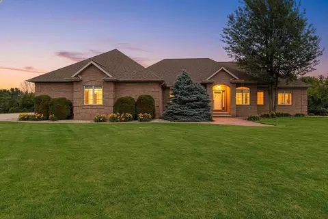 Exterior - 11 Corn Silk Ct, Wrightstown, WI 54180 photo 14 of 14