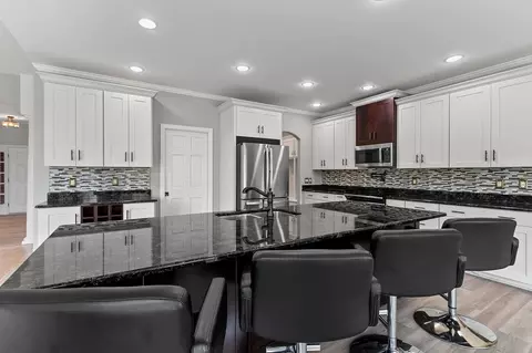 Kitchen - 11 Corn Silk Ct, Wrightstown, WI 54180 photo 2 of 9
