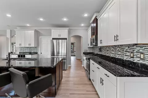 Kitchen - 11 Corn Silk Ct, Wrightstown, WI 54180 photo 4 of 9