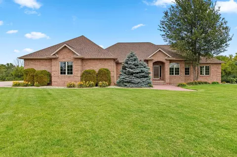 Exterior - 11 Corn Silk Ct, Wrightstown, WI 54180 photo 10 of 14