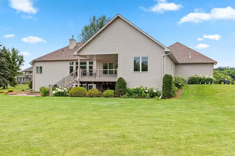 Exterior - 11 Corn Silk Ct, Wrightstown, WI 54180 photo 12 of 14