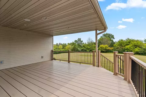 Exterior - 11 Corn Silk Ct, Wrightstown, WI 54180 photo 6 of 14