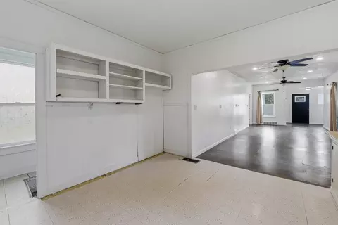 Entry Way - 615 N Bateman St, Appleton, WI 54911 photo 1 of 6