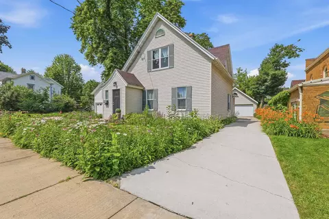 Exterior - 615 N Bateman St, Appleton, WI 54911 photo 2 of 7