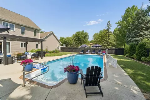 Exterior - 4232 N Terraview Dr, Appleton, WI 54913 photo 6 of 11