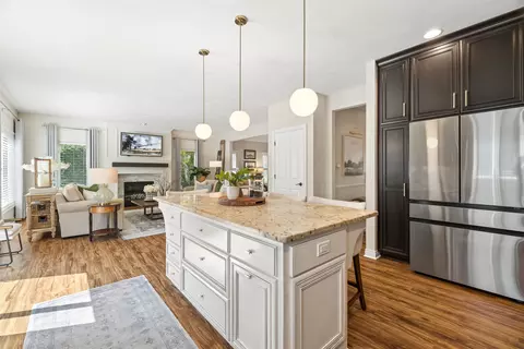 Kitchen - 4232 N Terraview Dr, Appleton, WI 54913 photo 6 of 7
