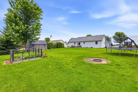 Exterior - n9433 Evan Street, Appleton, WI 54915 photo 3 of 5