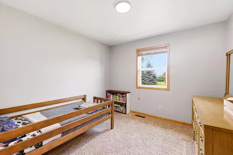 Bedroom - n9433 Evan Street, Appleton, WI 54915 photo 2 of 4