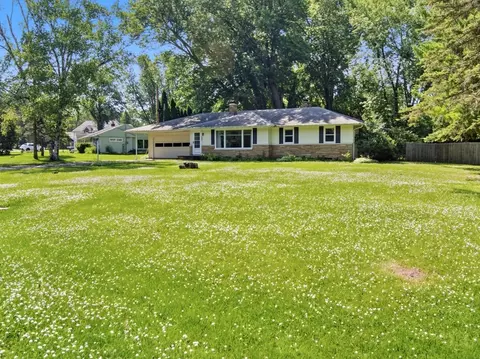 Exterior - 1843 Palisades Dr, Appleton, WI 54915 photo 5 of 5