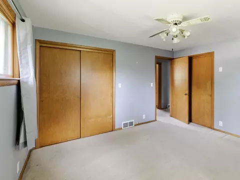 Bedroom - 1843 Palisades Dr, Appleton, WI 54915 photo 2 of 5