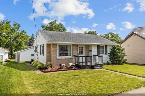 312 W 10th St, Kaukauna, WI 54130