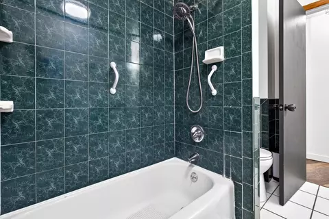 Bath - 11 Willow Ct, Appleton, WI 54911 photo 2 of 2
