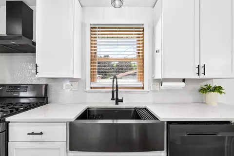 Kitchen - 11 Willow Ct, Appleton, WI 54911 photo 6 of 9