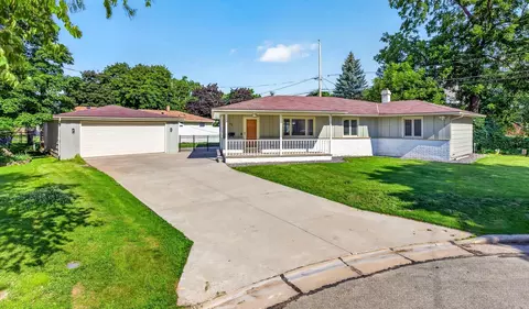 Exterior - 11 Willow Ct, Appleton, WI 54911 photo 7 of 7
