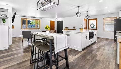 Kitchen - 11 Willow Ct, Appleton, WI 54911 photo 8 of 9
