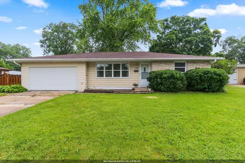 1366 Rockdale St, Green Bay, WI 54304