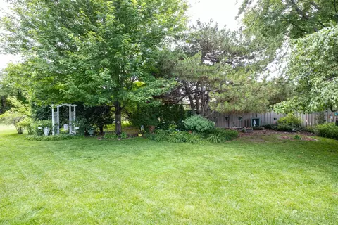 Exterior - 1715 N Viola St, Appleton, WI 54911 photo 10 of 17