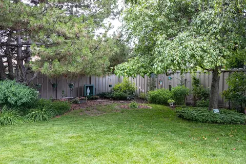 Exterior - 1715 N Viola St, Appleton, WI 54911 photo 11 of 17