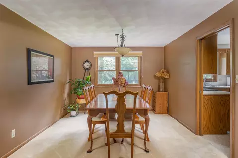 Dining - 1715 N Viola St, Appleton, WI 54911 photo 1 of 2