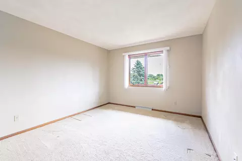 Bedroom - w2759 Brookhaven Drive, Appleton, WI 54915 photo 4 of 6
