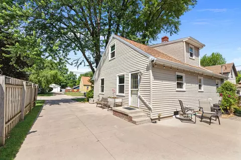 Exterior - 418 S Weimar St, Appleton, WI 54915 photo 14 of 15