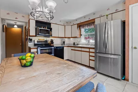 Kitchen - 418 S Weimar St, Appleton, WI 54915 photo 1 of 4