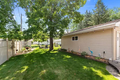 Exterior - 418 S Weimar St, Appleton, WI 54915 photo 13 of 15
