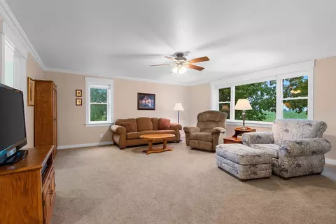 Living - n2025 Willow Road, Pulaski, WI 54162 photo 3 of 4