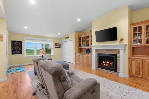 Living - n2025 Willow Road, Pulaski, WI 54162 photo 2 of 4
