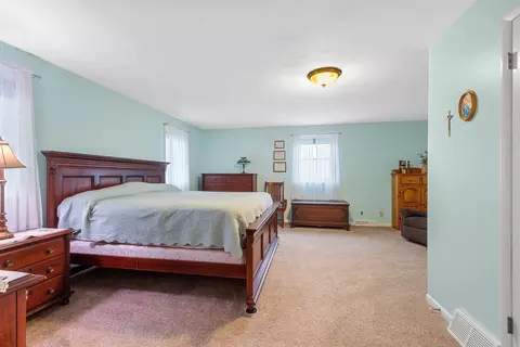 Bedroom - n2025 Willow Road, Pulaski, WI 54162 photo 6 of 9