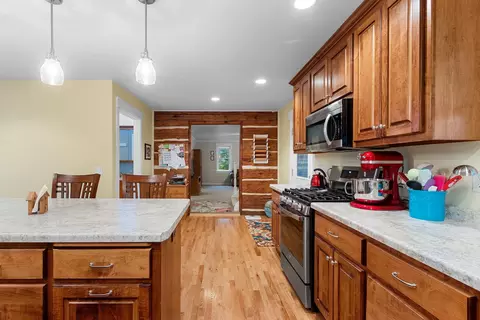 Kitchen - n2025 Willow Road, Pulaski, WI 54162 photo 5 of 7